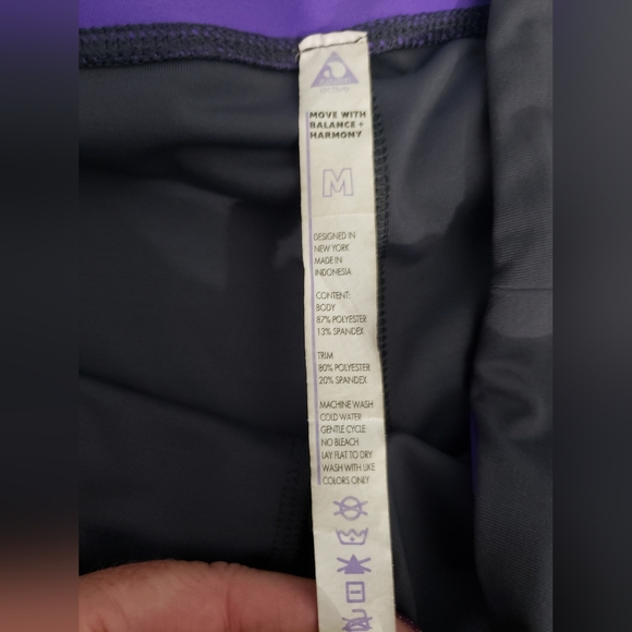 ZUZUZEN Active Gray/Purple Workout Yoga Capri Leggings - Picture 4 of 7